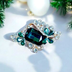 Elegant Green and Silver Crystal Brooch